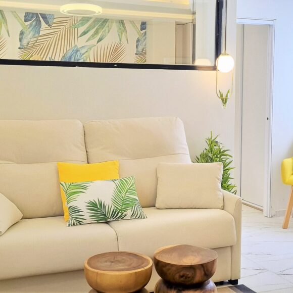 SALON 1 1 580x580